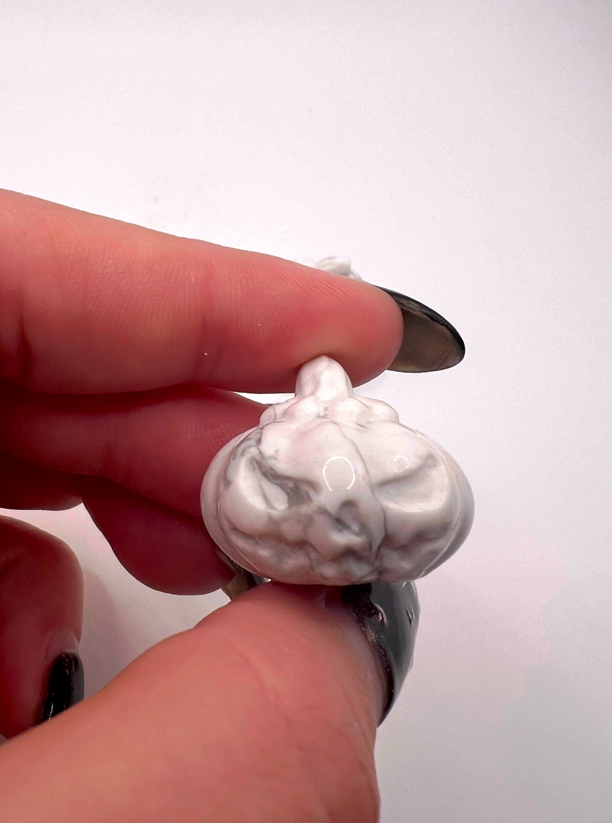 Howlite Pumpkin